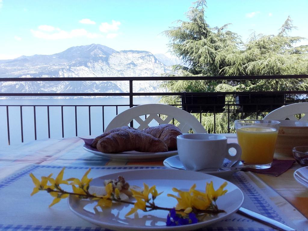 Casa Palmira Apartment Brenzone sul Garda Bagian luar foto