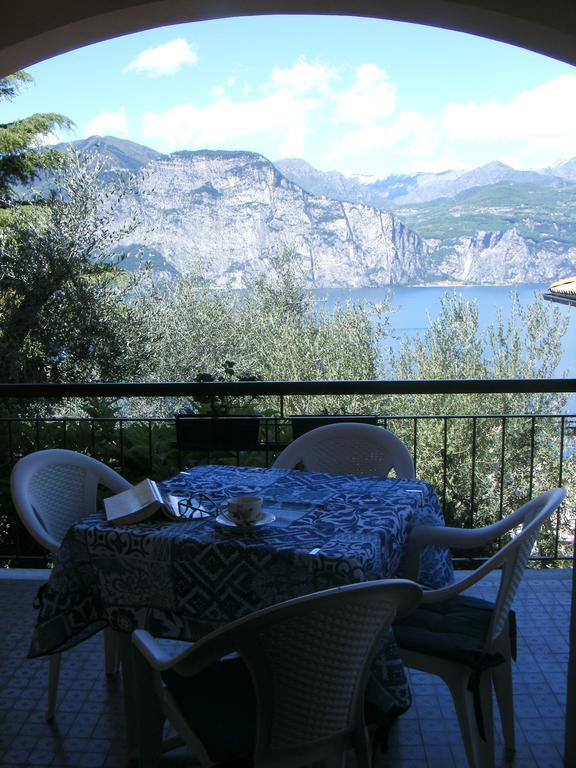 Casa Palmira Apartment Brenzone sul Garda Bagian luar foto