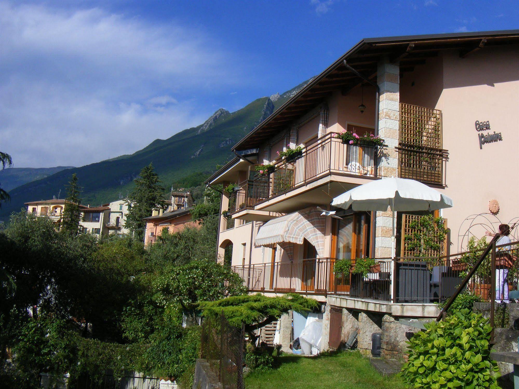 Casa Palmira Apartment Brenzone sul Garda Bagian luar foto