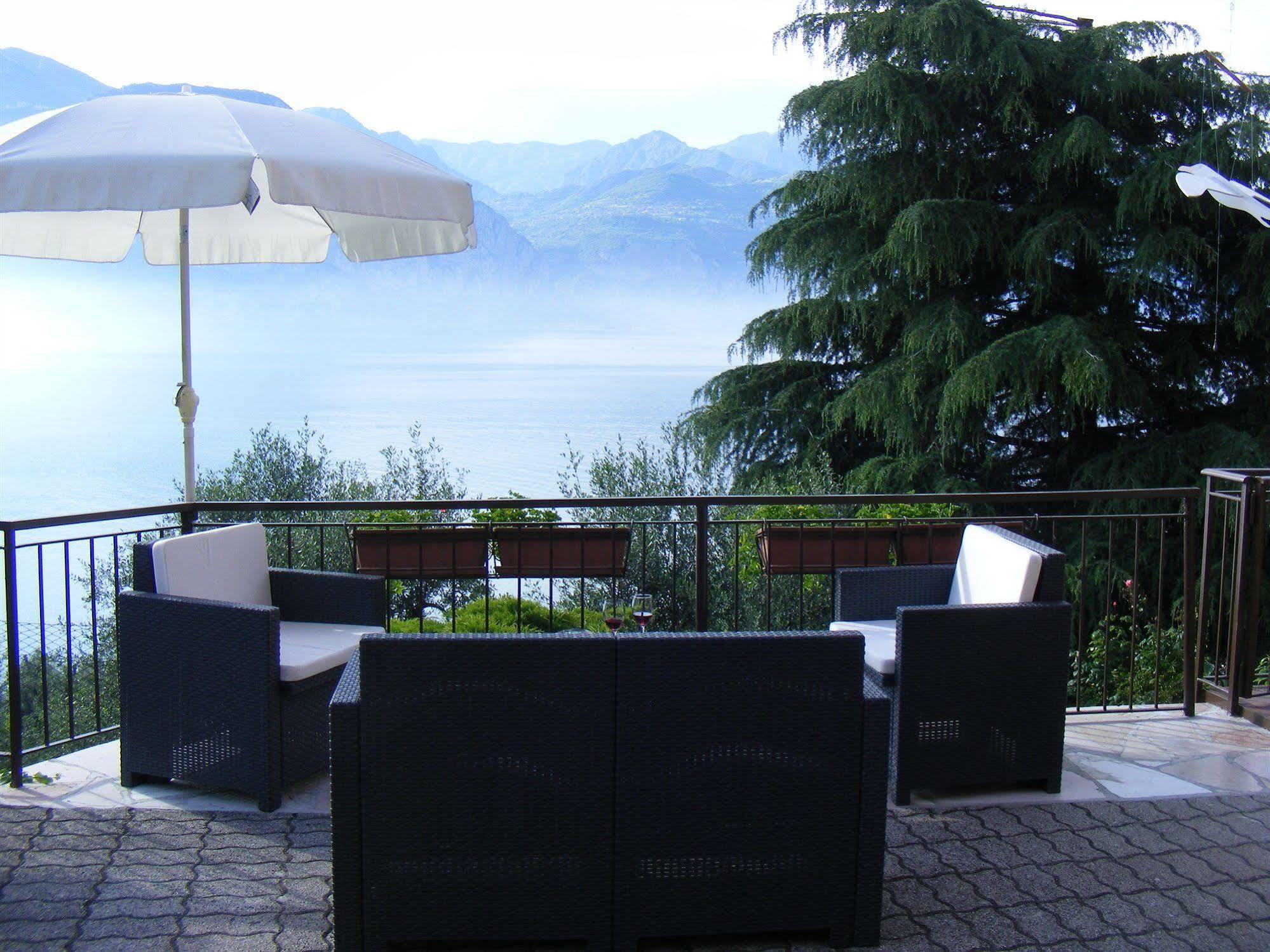 Casa Palmira Apartment Brenzone sul Garda Bagian luar foto