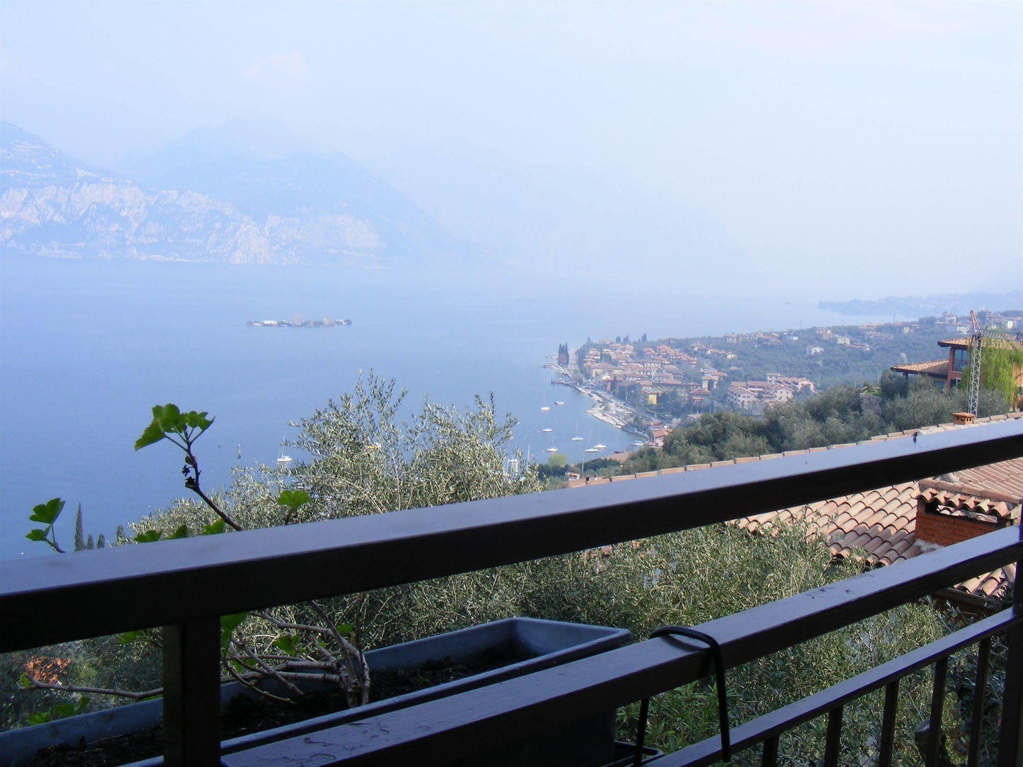 Casa Palmira Apartment Brenzone sul Garda Bagian luar foto