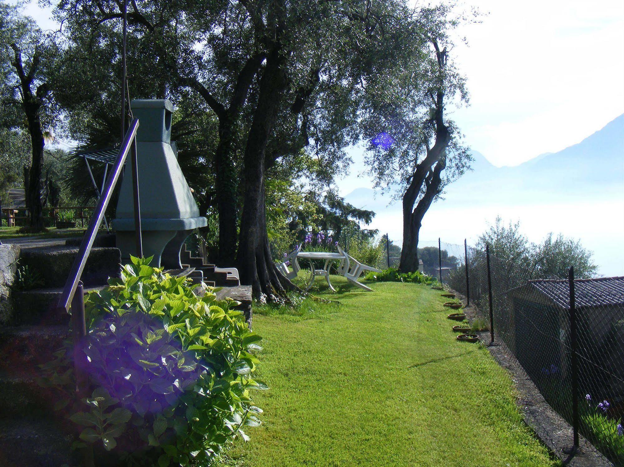Casa Palmira Apartment Brenzone sul Garda Bagian luar foto